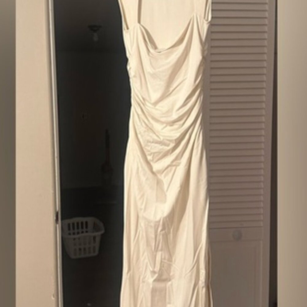 Abercrombie & Fitch Cream Maxi Dress - Picture 3 of 4